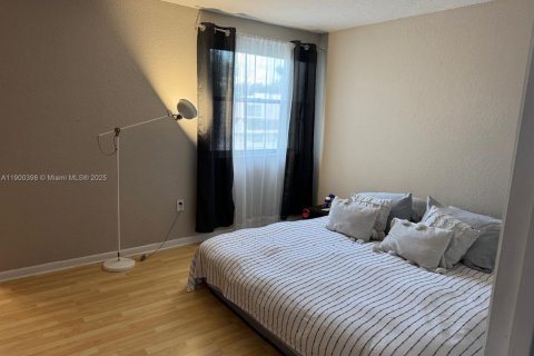 Touwnhouse à louer à Miami, Floride: 3 chambres, 117.99 m2 № 1951860 - photo 9