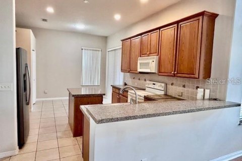 Casa en venta en Kissimmee, Florida, 4 dormitorios, 252.69 m2 № 1904354 - foto 3