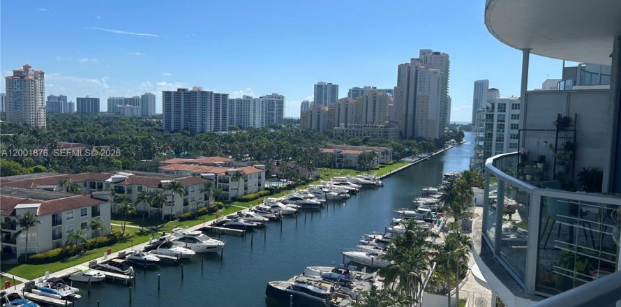 Condominio en Aventura, Florida, 3 dormitorios  № 2065941