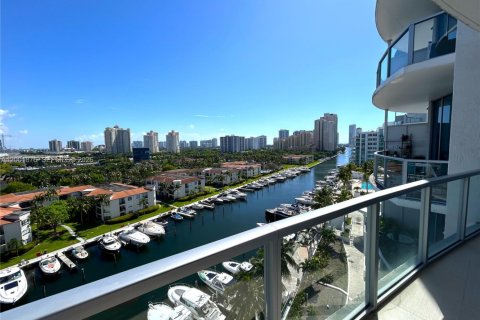 Condominio en alquiler en Aventura, Florida, 3 dormitorios, 126.53 m2 № 2065941 - foto 3