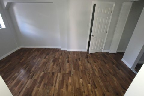 Apartment in West Park, Florida 1 bedroom, 46.45 sq.m. № 2243452 - photo 5