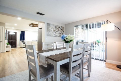 House in Clearwater, Florida 2 bedrooms, 95.69 sq.m. № 1915510 - photo 16