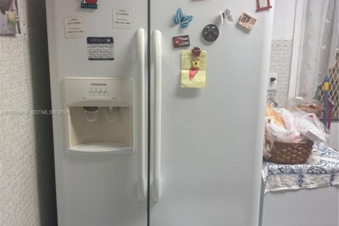 Condo in North Miami Beach, Florida, 2 bedrooms  № 2043165 - photo 5