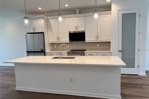Touwnhouse à vendre à Apopka, Floride: 3 chambres, 172.52 m2 № 2150349 - photo 8