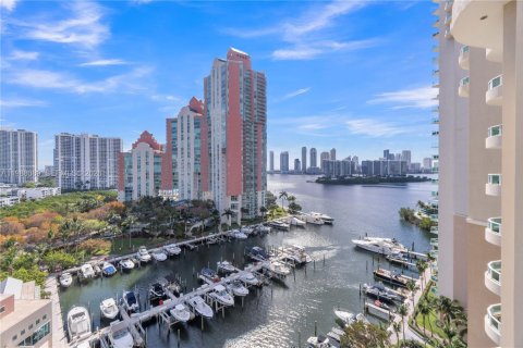 Снять в аренду кондоминиум в Авентура, Флорида 3 спальни, 153.29м2, № 2064372 - фото 4