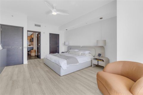 Снять в аренду кондоминиум в Авентура, Флорида 3 спальни, 153.29м2, № 2064372 - фото 22