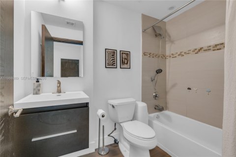 Снять в аренду кондоминиум в Авентура, Флорида 3 спальни, 153.29м2, № 2064372 - фото 23