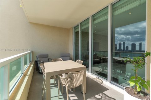 Снять в аренду кондоминиум в Авентура, Флорида 3 спальни, 153.29м2, № 2064372 - фото 3