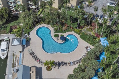 Снять в аренду кондоминиум в Авентура, Флорида 3 спальни, 153.29м2, № 2064372 - фото 7