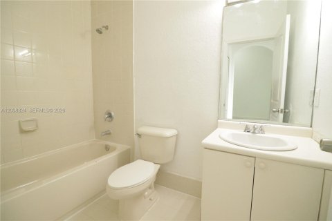 Condo in Homestead, Florida, 2 bedrooms № 2183374 - photo 5