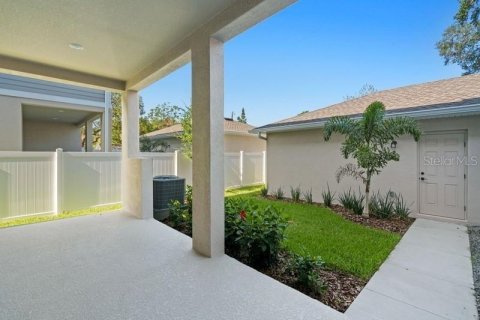 Townhouse in Tampa, Florida 3 bedrooms, 193.42 sq.m. № 1876446 - photo 11