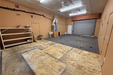 Propiedad comercial en alquiler en Orange City, Florida, 441.47 m2 № 1837181 - foto 5