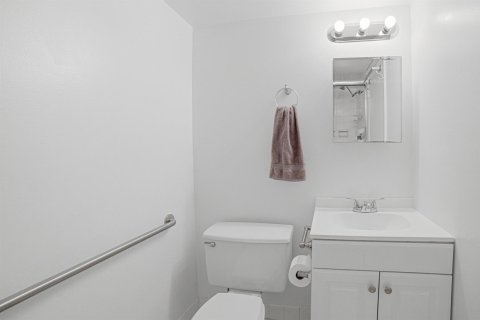Copropriété à vendre à Lauderhill, Floride: 2 chambres, 117.06 m2 № 2241844 - photo 17