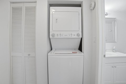 Copropriété à vendre à Lauderhill, Floride: 2 chambres, 117.06 m2 № 2241844 - photo 24
