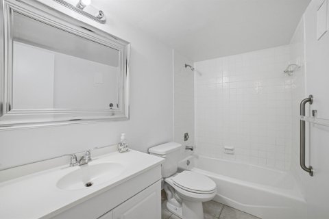 Copropriété à vendre à Lauderhill, Floride: 2 chambres, 117.06 m2 № 2241844 - photo 23