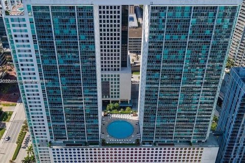 Condominio en Miami, Florida, 2 dormitorios  № 2017951