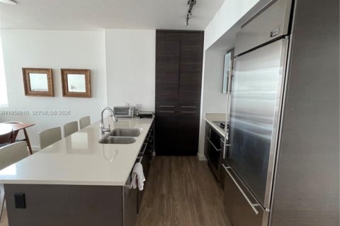 Condominio en venta en Miami, Florida, 2 dormitorios, 111.48 m2 № 2017951 - foto 4