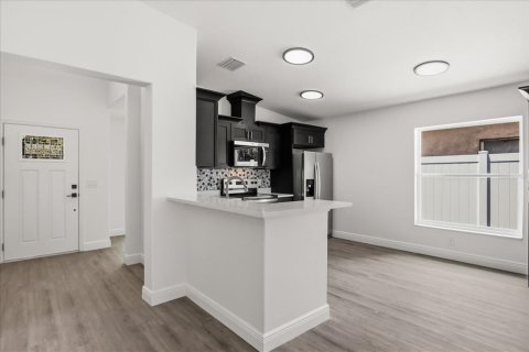 Villa ou maison à vendre à Leesburg, Floride: 4 chambres, 142.23 m2 № 2138699 - photo 3