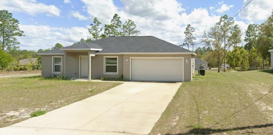 House in Citrus Springs, Florida 3 bedrooms, 129.6 sq.m. № 2219338