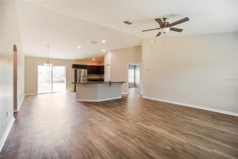 House in Citrus Springs, Florida 3 bedrooms, 129.6 sq.m. № 2219338 - photo 6