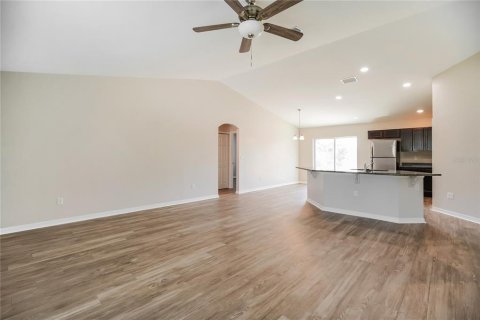 House in Citrus Springs, Florida 3 bedrooms, 129.6 sq.m. № 2219338 - photo 5
