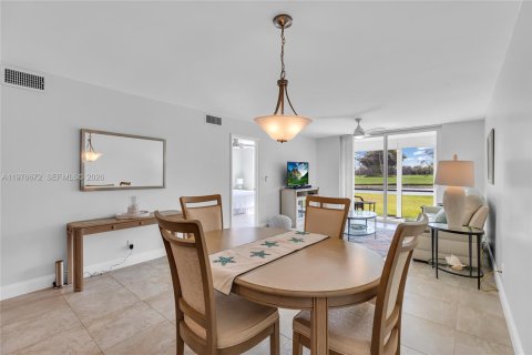 Condo à Pembroke Pines, Floride, 2 chambres  № 2041859