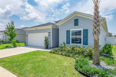 House in FREEDOM CROSSINGS PRESERVE
in Ocala, Florida 4 bedrooms, 188.41 sq.m. № 2131223 - photo 3