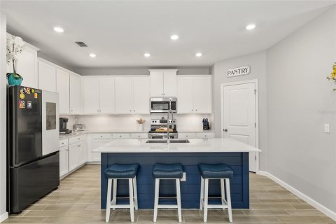 House in FREEDOM CROSSINGS PRESERVE
in Ocala, Florida 4 bedrooms, 188.41 sq.m. № 2131223 - photo 17