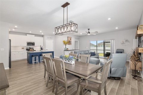 House in FREEDOM CROSSINGS PRESERVE
in Ocala, Florida 4 bedrooms, 188.41 sq.m. № 2131223 - photo 16