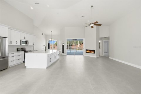 Villa ou maison à vendre à Orlando, Floride: 4 chambres, 237.46 m2 № 2201213 - photo 10