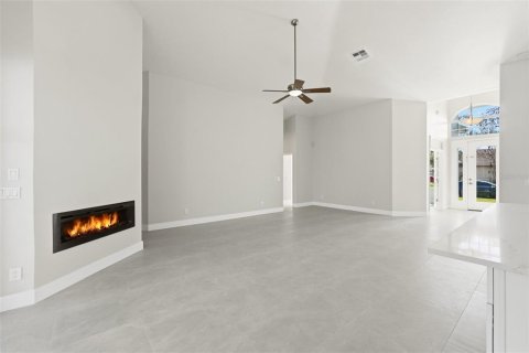 Villa ou maison à vendre à Orlando, Floride: 4 chambres, 237.46 m2 № 2201213 - photo 12