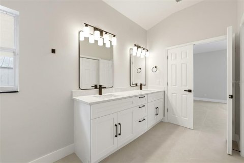 Villa ou maison à vendre à Orlando, Floride: 4 chambres, 237.46 m2 № 2201213 - photo 29