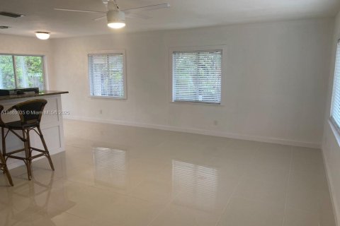 Casa en alquiler en Naples, Florida, 3 dormitorios № 1891223 - foto 3