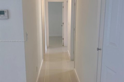 Casa en alquiler en Naples, Florida, 3 dormitorios № 1891223 - foto 7