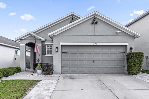 Casa en alquiler en Kissimmee, Florida, 3 dormitorios, 153.38 m2 № 1918373 - foto 1