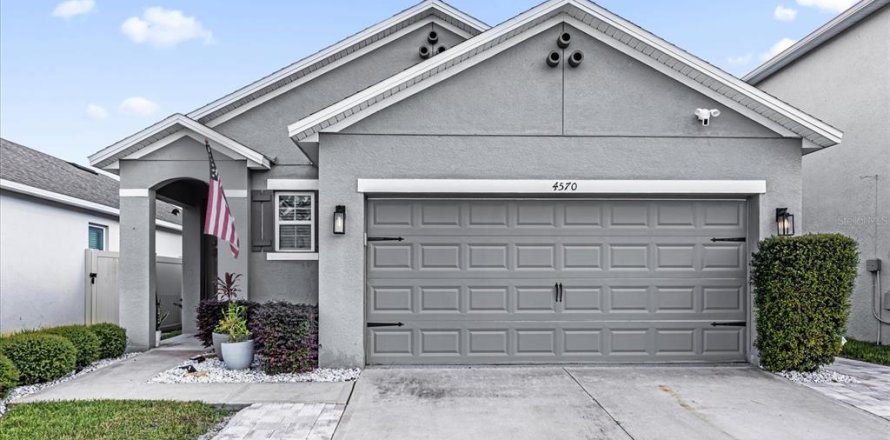 Casa en Kissimmee, Florida 3 dormitorios, 153.38 m2 № 1918373