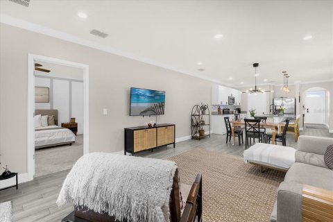 Casa en alquiler en Kissimmee, Florida, 3 dormitorios, 153.38 m2 № 1918373 - foto 10