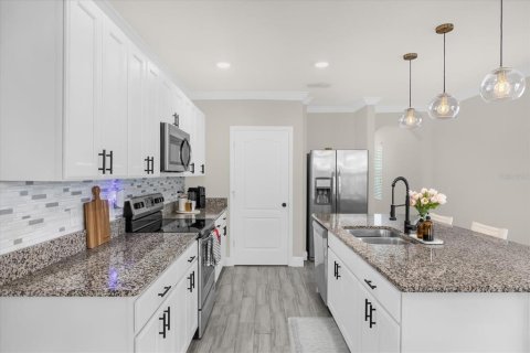Casa en alquiler en Kissimmee, Florida, 3 dormitorios, 153.38 m2 № 1918373 - foto 5