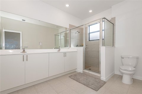 Townhouse in Pembroke Pines, Florida 3 bedrooms, 134.06 sq.m. № 2001456 - photo 13