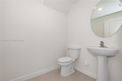 Townhouse in Pembroke Pines, Florida 3 bedrooms, 134.06 sq.m. № 2001456 - photo 10