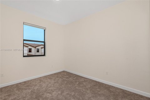 Townhouse in Pembroke Pines, Florida 3 bedrooms, 134.06 sq.m. № 2001456 - photo 20