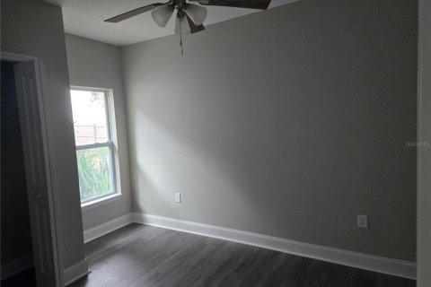 Villa ou maison à vendre à Tampa, Floride: 4 chambres, 156.35 m2 № 2156276 - photo 15