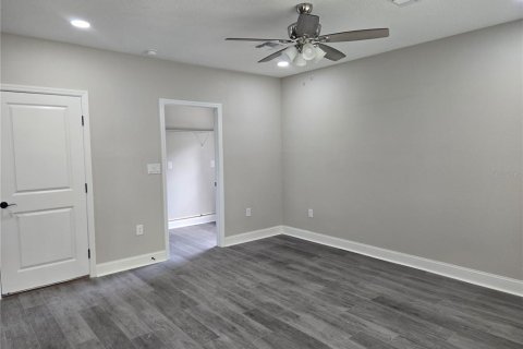 Villa ou maison à vendre à Tampa, Floride: 4 chambres, 156.35 m2 № 2156276 - photo 5