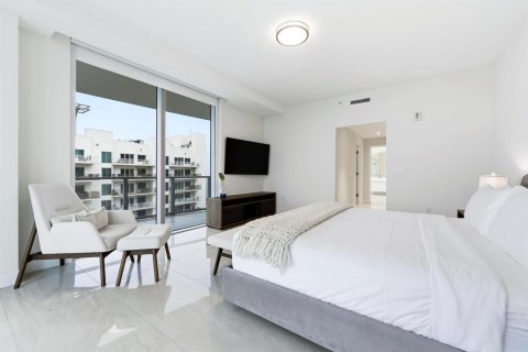 Condo in Riviera Beach, Florida, 2 bedrooms № 2175837 - photo 5