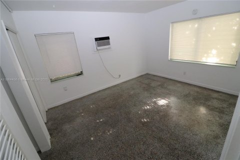 Villa ou maison à louer à Fort Lauderdale, Floride: 1 chambre, 60.39 m2 № 1931274 - photo 7