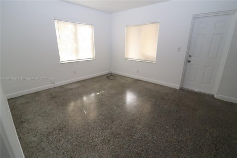 Villa ou maison à louer à Fort Lauderdale, Floride: 1 chambre, 60.39 m2 № 1931274 - photo 6