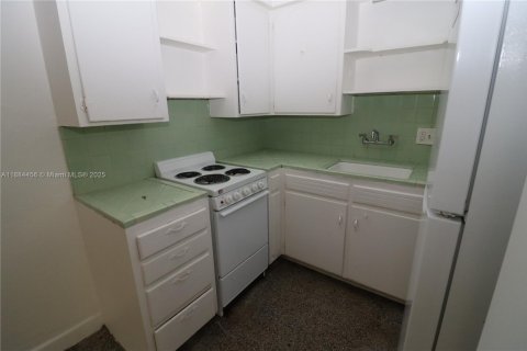 Villa ou maison à louer à Fort Lauderdale, Floride: 1 chambre, 60.39 m2 № 1931274 - photo 1