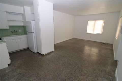 Villa ou maison à louer à Fort Lauderdale, Floride: 1 chambre, 60.39 m2 № 1931274 - photo 3