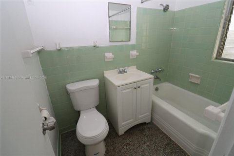 Villa ou maison à louer à Fort Lauderdale, Floride: 1 chambre, 60.39 m2 № 1931274 - photo 8
