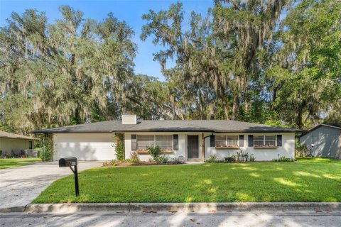 Casa en Gainesville, Florida 3 dormitorios, 155.61 m2 № 2380383